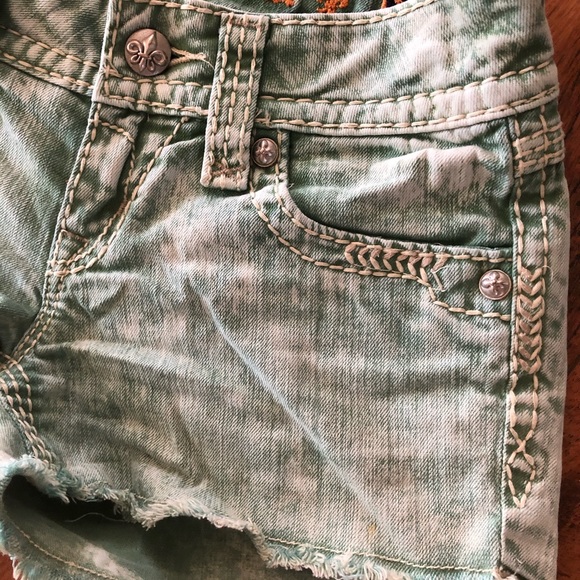 SOLD on MERC*  25 Mint Rock Revival Shorts - Picture 5 of 7